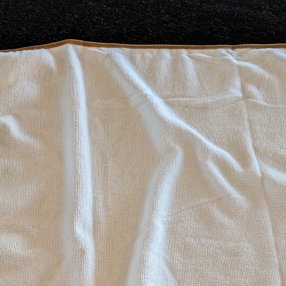 NWOT. TWO. Bath towel wraps. - Picture 4 of 7